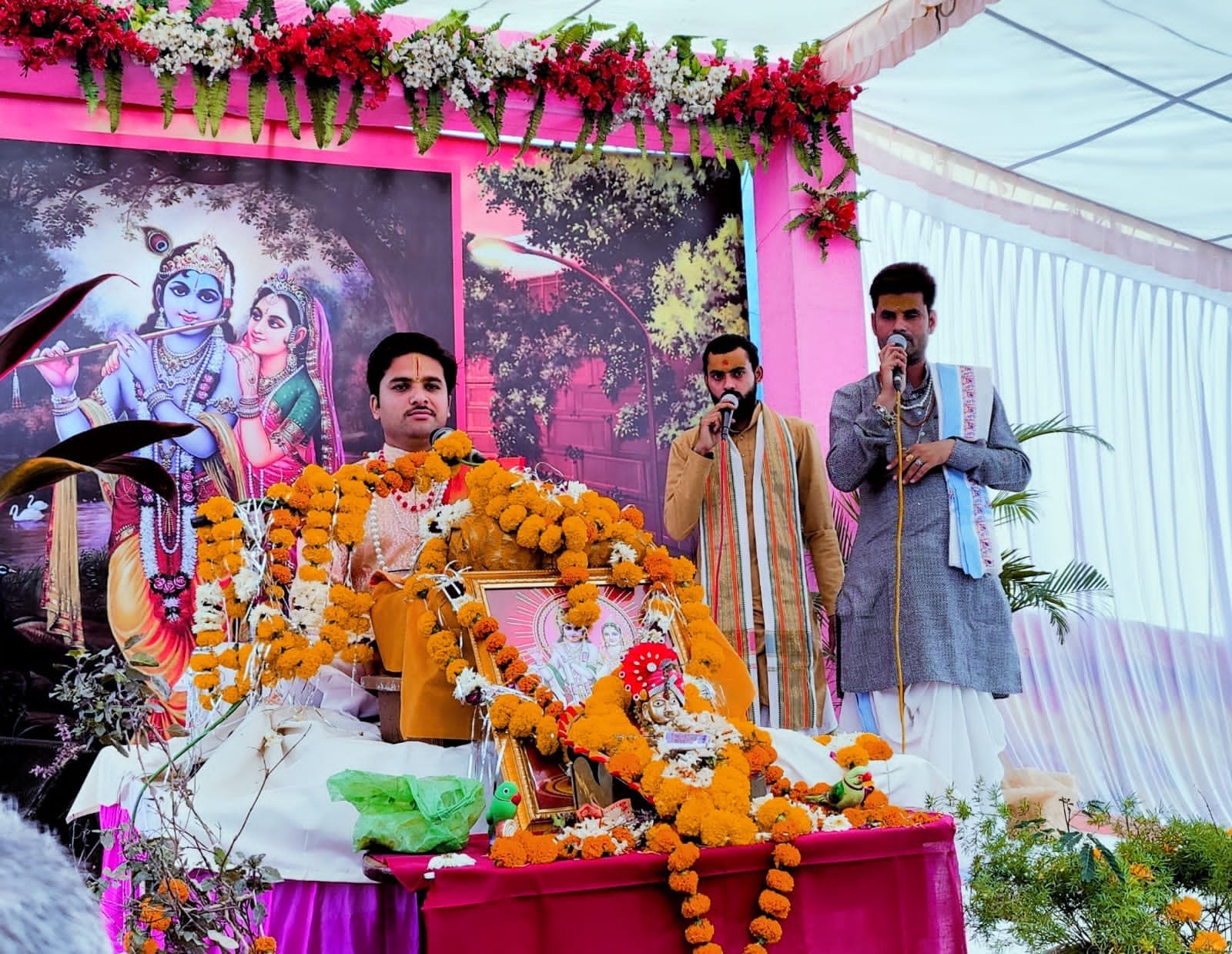🕉️ Pandits for Bhagwat Katha